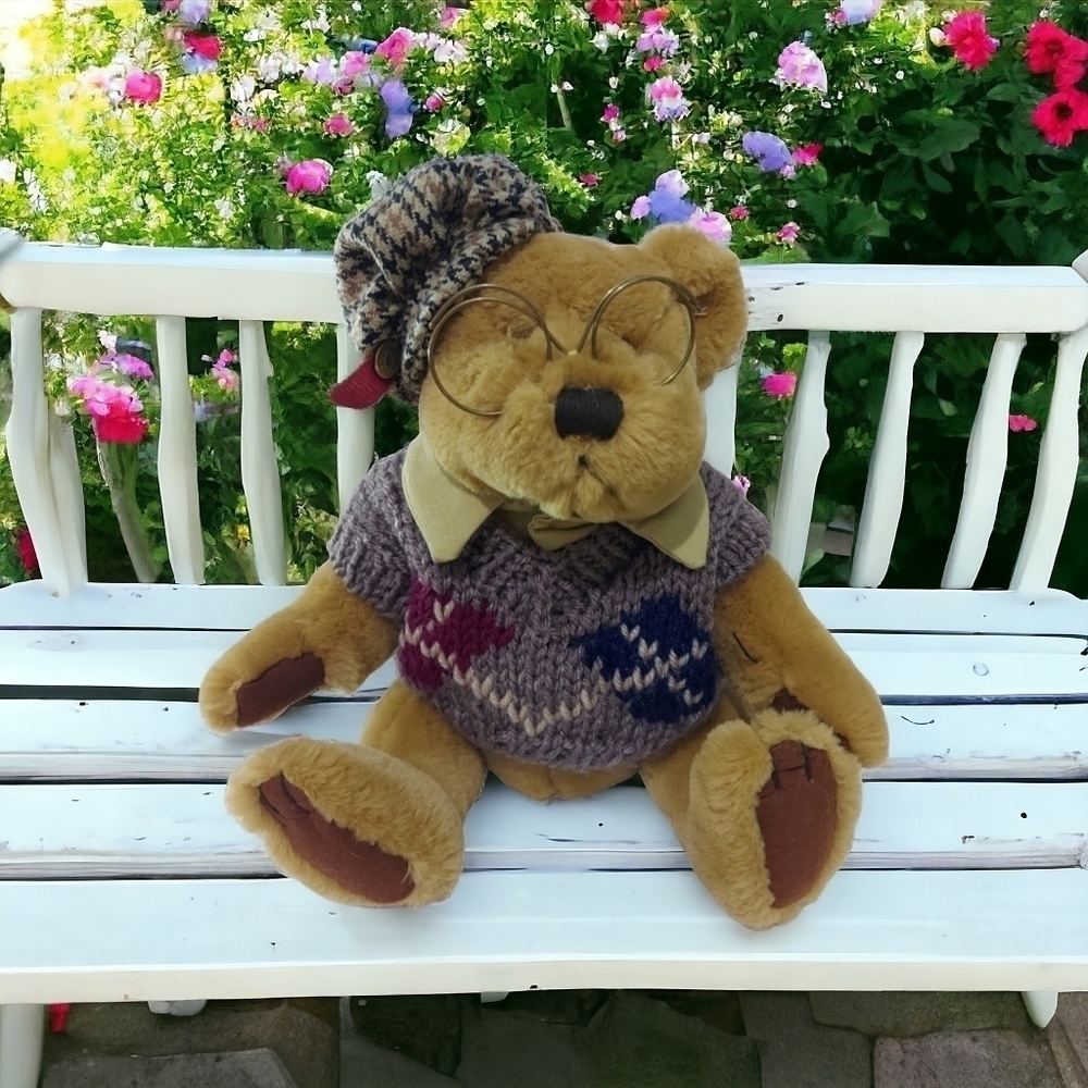 Collectible Sherwood Vintage Bear by Pickford